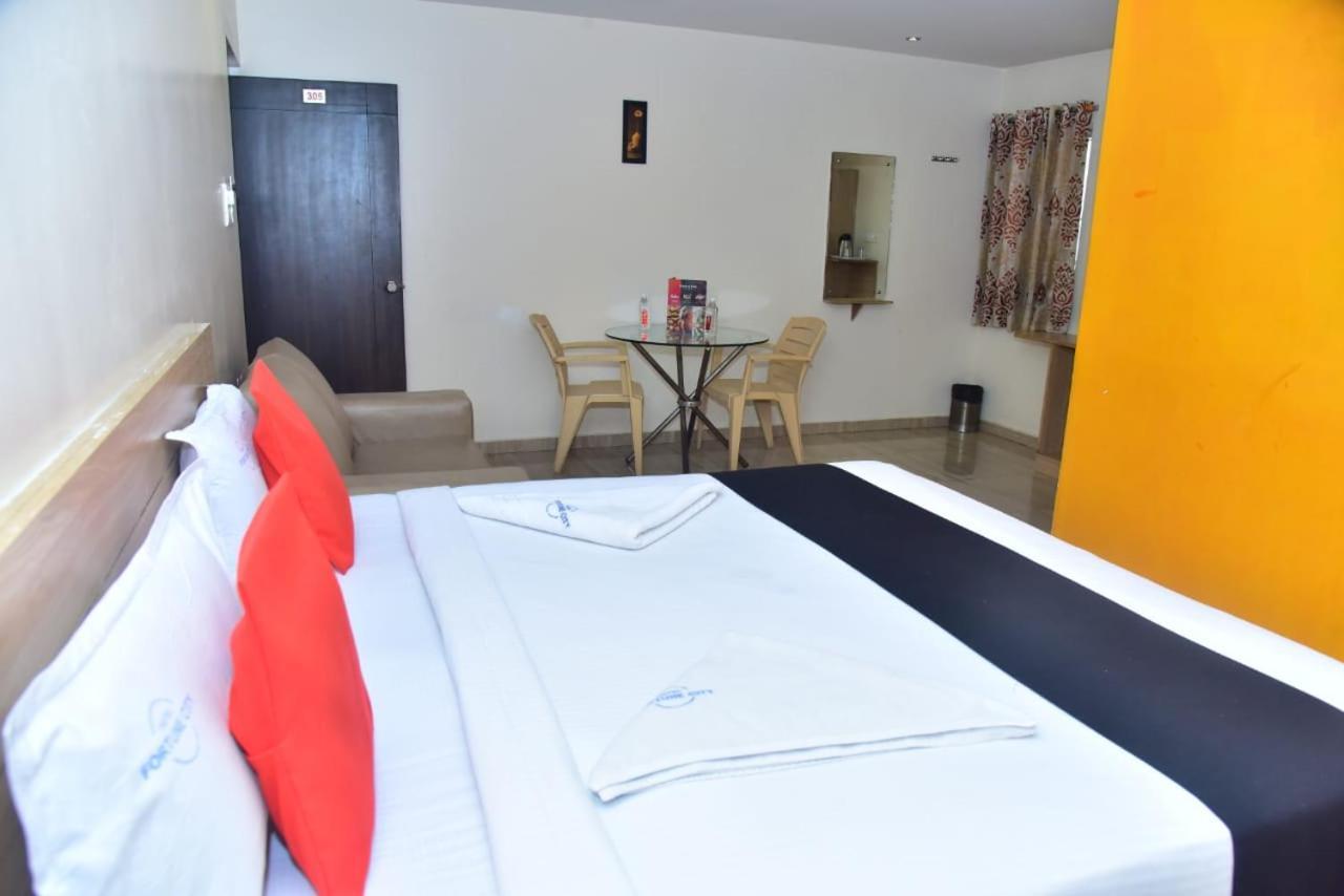 Hotel Fortune City Bangalore Esterno foto